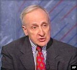 Embaixador aposentado Herman Cohen, responsável pela política africana dos EUA entre 1989 e 1993