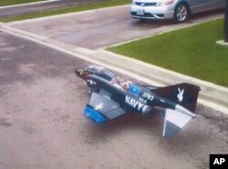 Modelo do avião a ser usado por Rezwan Ferdaus nos ataques contra Pentágono e Capitólio