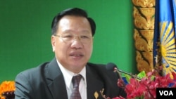លោក​ឈាង វ៉ុន ​តំណាង​រាស្រ្ត​គណបក្ស​កាន់​អំណាច ឆ្លើយតប​នឹង​សរអា​ដែល​សម្តែង​ការព្រួយ​បារម្ភ​អំពីលទ្ធិ​ប្រជាធិបតេយ្យ​ធ្លាក់​ចុះ​នៅ​កម្ពុជា​ ក្រោយ​ពីការ​បណ្តេញ​សមាជិក​សភា​គណបក្សប្រឆាំង។​