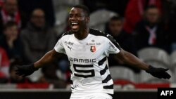 Le Franco-Camerounais Paul-Georges Ntep lors d'un match pour Rennes, en France, le 21 décembre 2016.