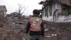 Руїни села Нікішине : будинки і життя. Відео