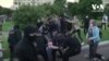 Жорсткі затримання на акціяї протесту у Мінську. Відео