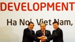 ព័ត៌មានពេលរាត្រី ២៣ កក្កដា៖ សកម្មជន​និង​អ្នកនយោបាយ​បារម្ភ​ពី​ការបង្កើត​តំបន់​ត្រីកោណ​អភិវឌ្ឍន៍​កម្ពុជា ឡាវ និង​វៀតណាម