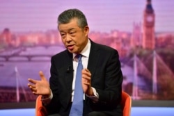 中國駐英國大使劉曉明在接受英國BBC電視採訪。