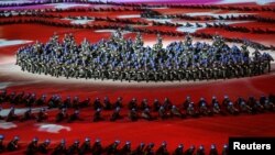 在武漢舉行的第七屆世界軍人運動會開幕式上的表演。 （2019年10月18日）