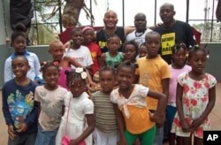 Crianças do Projecto Kudissanga Batuque