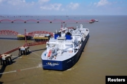 裝載俄羅斯液化石油氣的油輪2018年7月18日在中國江甦的南通港卸貨。