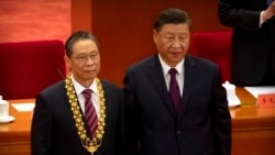 2021年9月8日，中共領導人習近平在北京人民大會堂舉行的一項活動中向中國醫學專家鐘南山頒發獎牌，以表彰他參與中國抗擊新冠疫情的鬥爭。