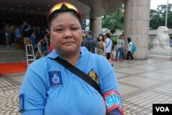 港九拯溺員工會副主席馮金蘭表示，大陸泳客帶來的問題不是人流增加，而是秩序及衛生的問題(美國之音湯惠芸攝)