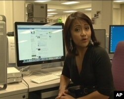 De nombreuses personnes passent de longues heures sur Facebook