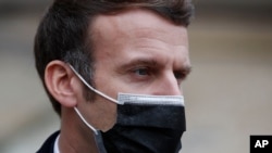 លោកប្រធានាធិបតីបារាំង Emmanuel Macron កាលពីថ្ងៃទី១៦ ខែធ្នូ ឆ្នាំ២០២០ នៅក្នុងទីក្រុងប៉ារីស។