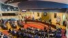 La Asamblea Legislativa de El Salvador, destituyó el 1 de mayo de 2021 a los magistrados de la Sala de lo Constitucional de la CSJ. El "descabezamiento de las cortes" por intereses políticos, dicen expertos, es el primer paso para generar corrupción e impunidad.