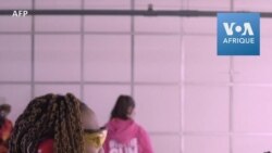 En Afrique du Sud, les femmes apprennent à manipuler les armes à feu