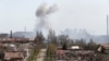 Дим над металургійним комбінатом "Азовсталь", Маріуполь, 18 квітня 2022. REUTERS/Alexander Ermochenko