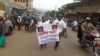 Des militants de Filimbi marchent dans une rue de Bukavu, RDC, 23 février 2016. VOA/Ernest Muhero