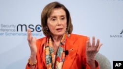 眾議院議長佩洛西在慕尼黑安全會議的首日活動中講話。(2020年2月14日)