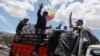 En un diálogo que comenzó el mismo domingo con líderes indígenas, ambas partes anunciaron la suspensión de las protestas.
