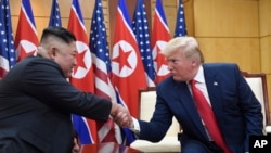 Le président américain Donald Trump et le dirigeant nord-coréen Kim Jong.