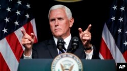 Le vice-président américain Mike Pence dans une allocution devant les militaires au Pentagone, le 8 août 2018.