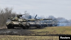Військові навчання українських ЗС неподалік анексованого Росією Криму, 14 квітня. Фото прес-служби Збройних сил України