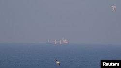 Архівне фото: корабель з українським зерном в Чорному морі, поблизу Одеси. Домовленість укладена за посередництва ООН та Туреччини розблокувала поставки зерна з українських портів Чорного моря, однак Україна звинувачує РФ в перепонах для викониння домовленості