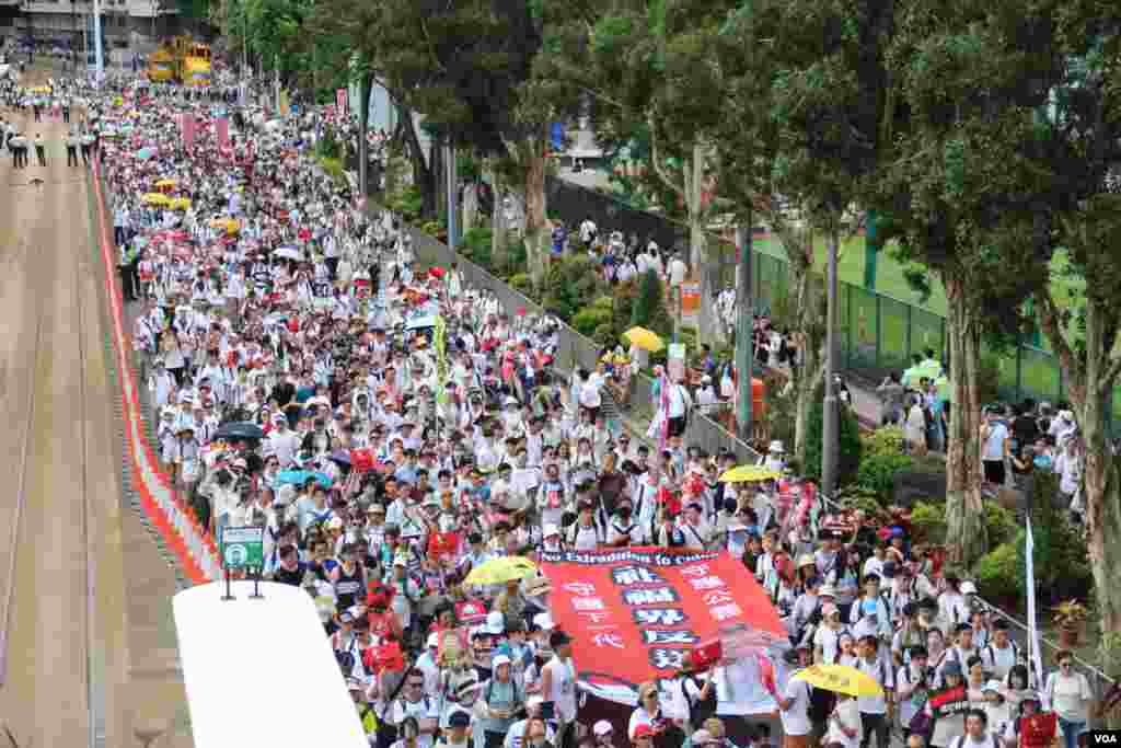 2019年6月9日香港反對逃犯條例修法大遊行 (美國之音申華拍攝)