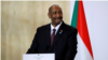 Jenerali Abdel Fattah al-Burhan kiongozi wa kijeshi wa Sudan akizungumza kwenye mkutano na waandishi habari Paris, May 17, 2021. 