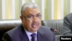 Le Premier ministre de la RDC, Samy Badibanga, s’exprime lors d’une conférence de presse à Kinshasa, le 20 décembre 2016. (REUTERS/Kenny Katombe)