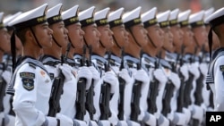 中國海軍士兵列隊參加中共建政70週年閱兵儀式。（2019年10月1日）
