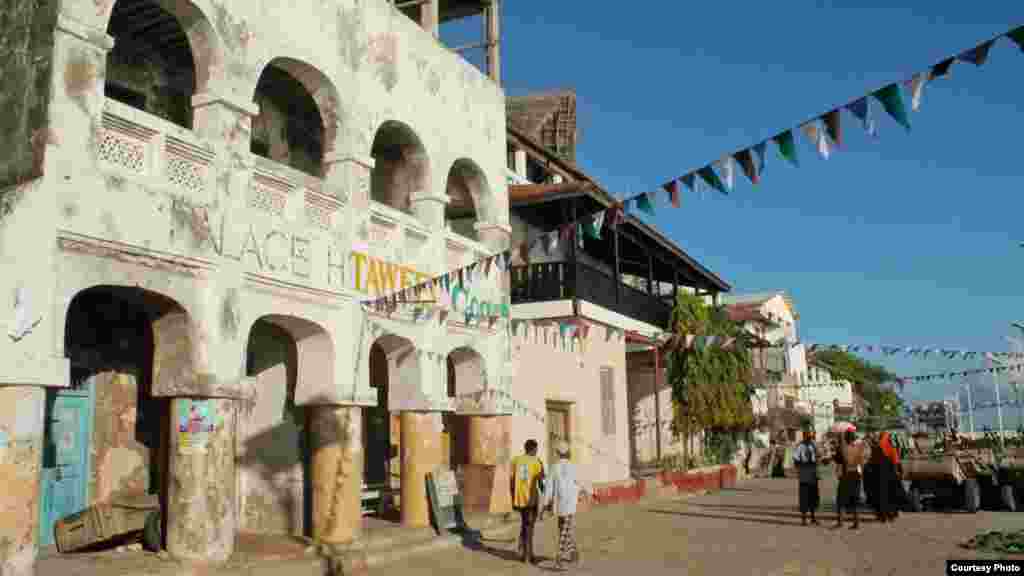 La zone pittoresque du port de Lamu est un aimant pour les touristes, bien que les habitants ont peur que port va les tenir à l'écart.