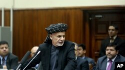 محمد اشرف غنی رئیس جمهور افغانستان امروز به صورت رسمی پارلمان جوانان را در تالار نشست‌های عمومی مشرانو جرگه افتتاح کرد.
