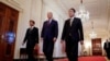 ប្រធានាធិបតី​​អាមេរិក លោក Joe Biden អមដំណើរ​ប្រធានាធិបតី​ហ្វីលីពីន លោក Ferdinand Marcos Jr. និង​នាយករដ្ឋមន្ត្រី​ជប៉ុន លោក Fumio Kishida ទៅកាន់​កិច្ចប្រជុំ​ត្រីភាគី​របស់ពួកគេ​នៅឯ​សេតវិមាន ថ្ងៃទី១១ ខែមេសា ឆ្នាំ២០២៤។