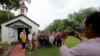 Familia detiene construcción del muro fronterizo sobre su propiedad