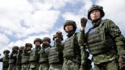 資料照片：在台灣南部屏東縣參加年度漢光軍演的女子炮兵班 (2019年7月9日)