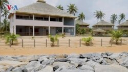 ប្រទេស​ហ្គាណា​សង់​ជញ្ជាំង​ច្រាំង​ថ្ម​ការពារ​ចម្រោះ​ទឹក​តាម​បណ្តោយ​ឆ្នេរ​សមុទ្រ​របស់​ខ្លួន