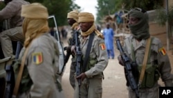 Une patrouille de soldats tchadiens à Gao, dans le nord du Mali, le 28 janvier 2013