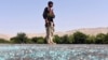 در جریان درگیری‌های یک هفته‌یی، بر اساس آمار حکومت، دو فرد ملکی نیز کشته شده اند و داعش حدود سی خانه را آتش زده است.