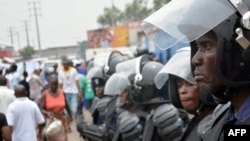 Des policiers déployés dans Kinshasa, 12 janvier 2015.