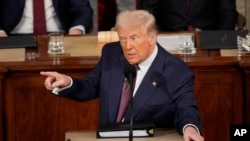 Rais wa Marekani Donald Trump wakati akihutubia kikao cha pamoja cha Bunge kwenye jengo la Capitol mjini Washington Jumanne usiku.