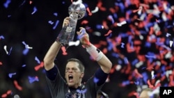 La star de l'équipe de football américain des New England Patriots Tom Brady lors des Super Bowl 2015 et 2017, 5 février 2017. 
