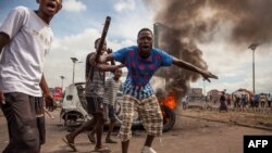 Des manifestants lors des émeutes à Kinshasa, 19 septembre 2016.