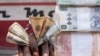 A Kinshasa, la "dédollarisation" revient dans le débat
