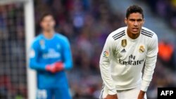 Raphaël Varane, au cours du match entre le FC Barcelone et le Real Madrid CF au Camp Nou, le 28 octobre 2018.