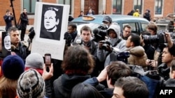 Hakerlər Wikileaks-lə biznes əlaqələrini kəsmiş şirkətlərə qarşı İnternetdə qisas kampaniyası aparır