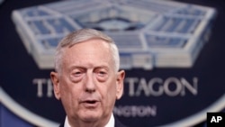 Le Secrétaire américain de la Défense Jim Mattis au Pentagone, 19 mai 2017.