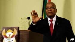 L'ex-président sud-africain, Jacob Zuma, fait un geste lors de son adresse à la nation à Pretoria, Afrique du Sud, 14 février 2018.