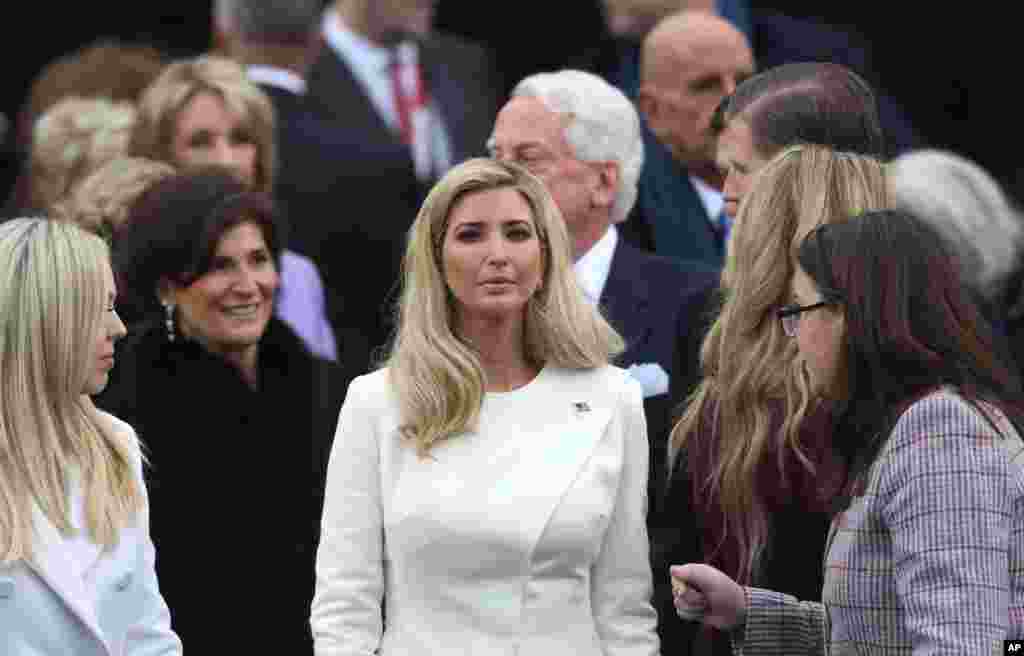 Ivanka Trump arrive pour l'investiture de son père, Donald Trump, au Capitol à Washington, le 20 janvier 2017.