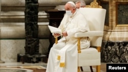 Papa Francis akiwa Vatica, Dec. 31, 2021. REUTERS/Remo Casilli
