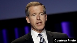 លោក Brian Williams ពិធីករ​ល្បី​នៃ​កម្មវិធី NBC Nightly News ដែល​ត្រូវ​បាន​​ផ្អាក​ពី​ការងារ​ដោយសារ​ការនិយាយ​បំផ្លើស​របស់លោក។​