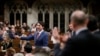 Face à Trump, Justin Trudeau revêt la cape de "Capitaine Canada"